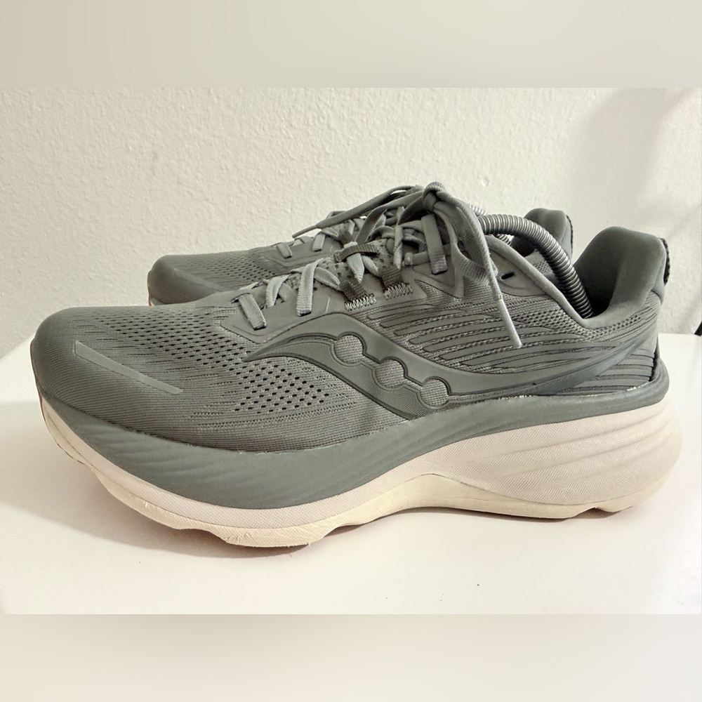 Saucony Hurricane 24 men size 10.5 Gray Athletic Running Shoes with Gum Sole - Picture 6 of 11